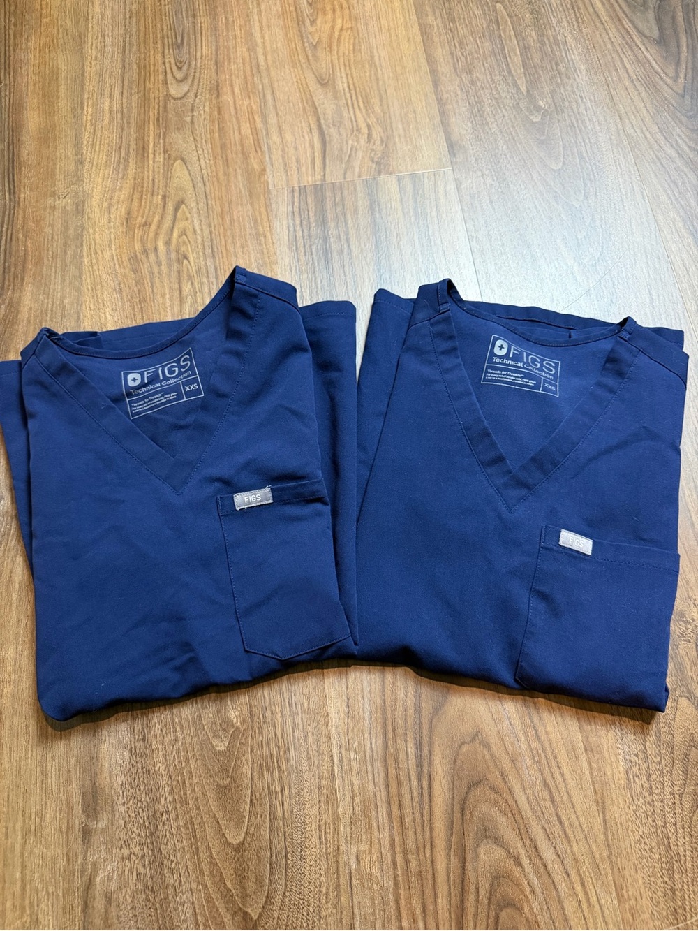 FIGS Catarina Navy V-Neck Scrub Tops SET OF 2 Sz XXS